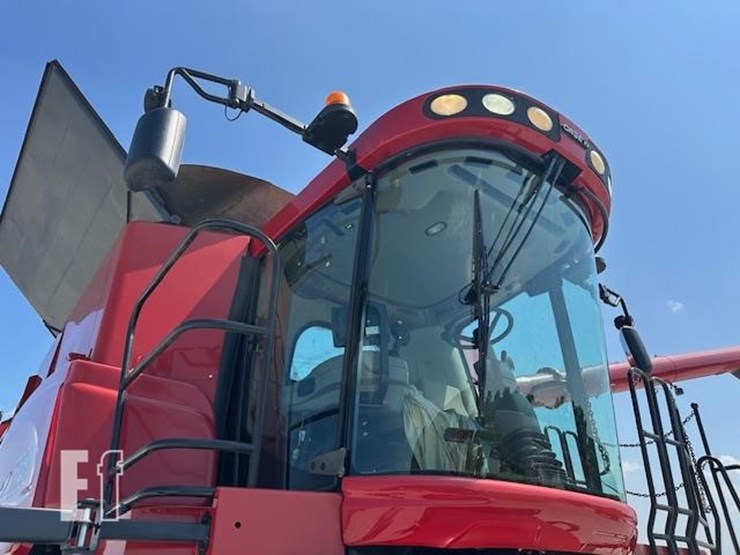 2012-case-ih-7230-image-22