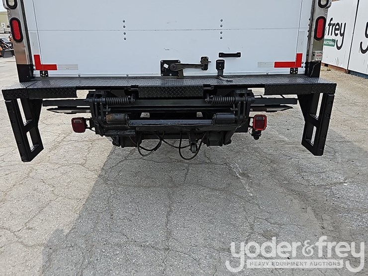 2017-international-durastar-4300-image-14