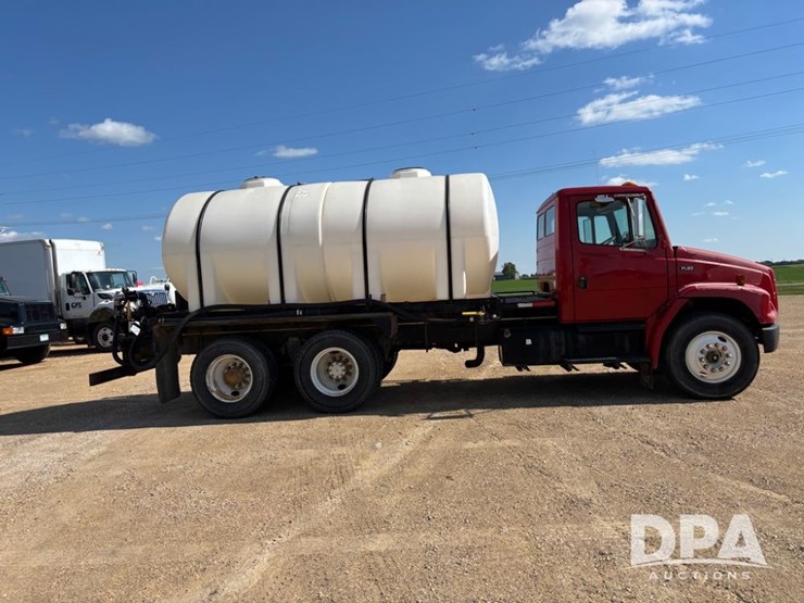 1995-freightliner-fl80-image-19