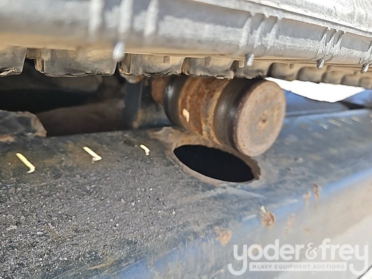 2019-caterpillar-303-image-24