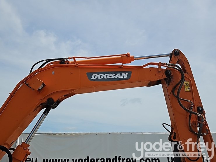2022-doosan-dx85r-3-image-16