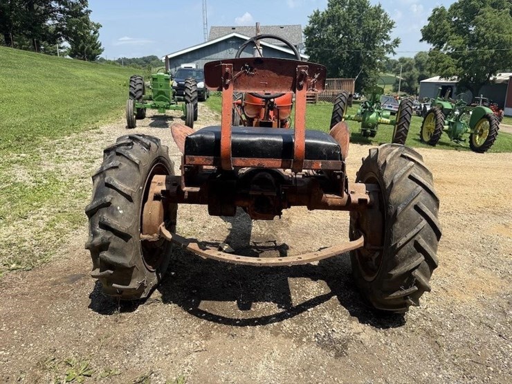 allis-chalmers-c-tractor-image-5