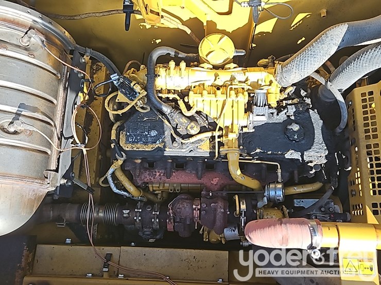 2015-caterpillar-329fl-image-40