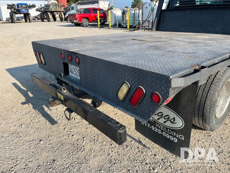2009-gmc-3500-image-35