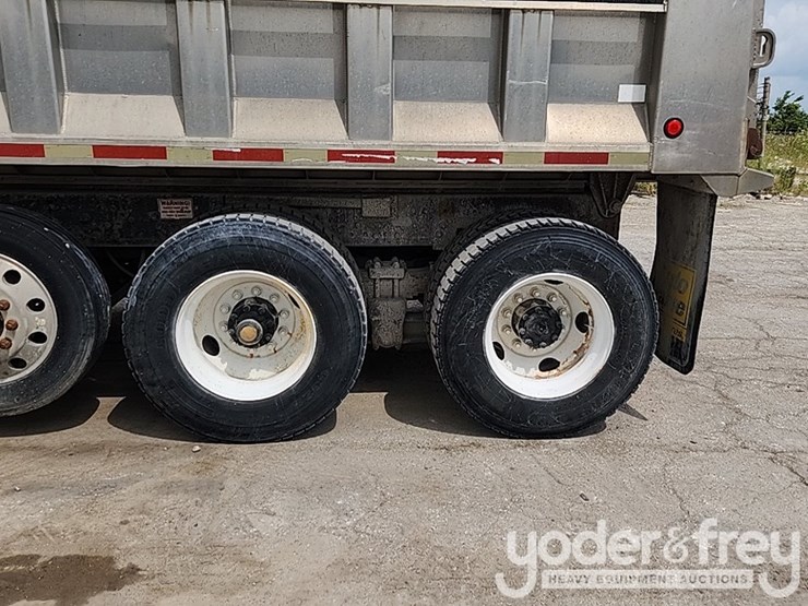 1998-ford-l9000-image-14