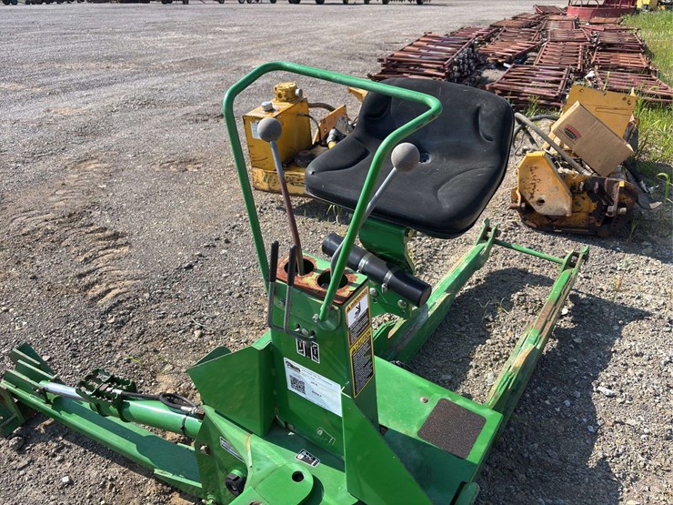 2013-deere-595-image-13