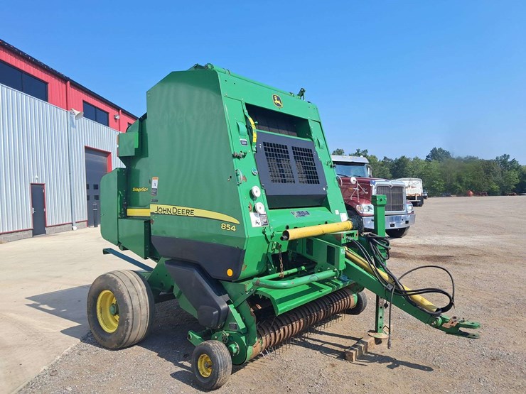 john-deere-854-image-2