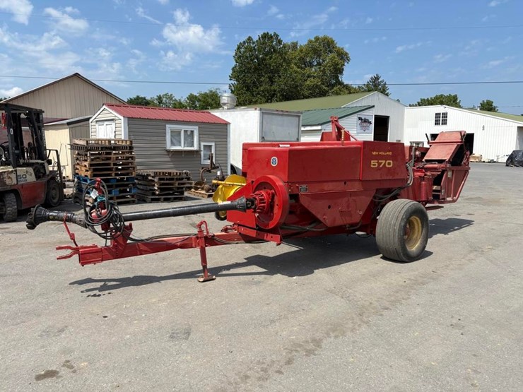 new-holland-570-image-11