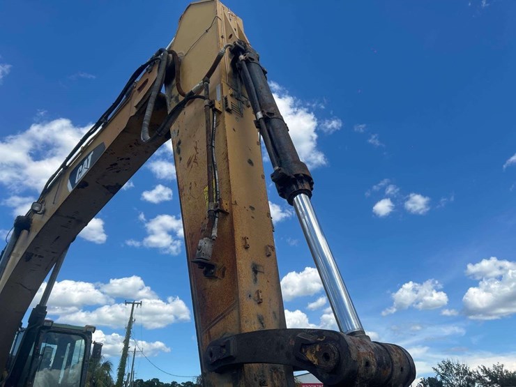 2008-caterpillar-345d-image-13