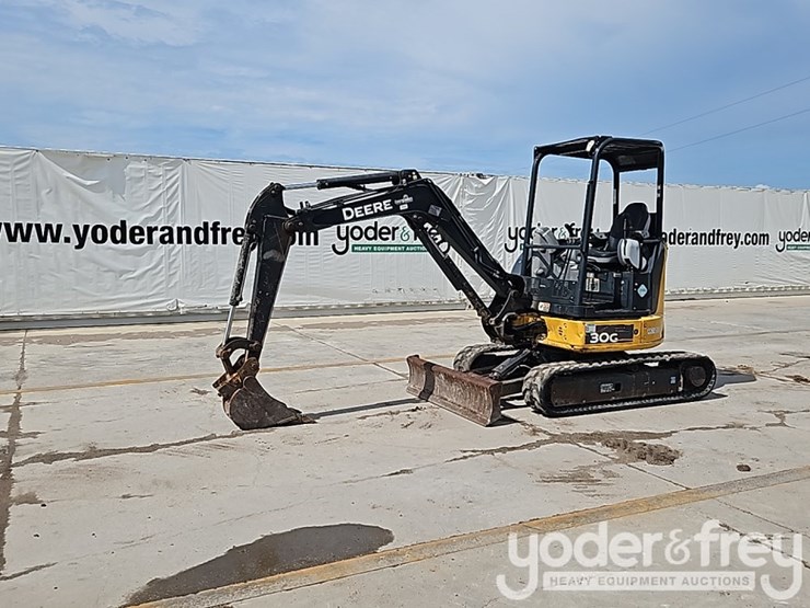 2017-deere-30g-image-2