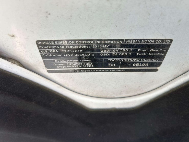 2015-nissan-frontier-sv-image-10