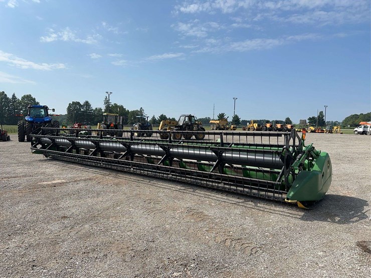 2013-john-deere-635f-image-1