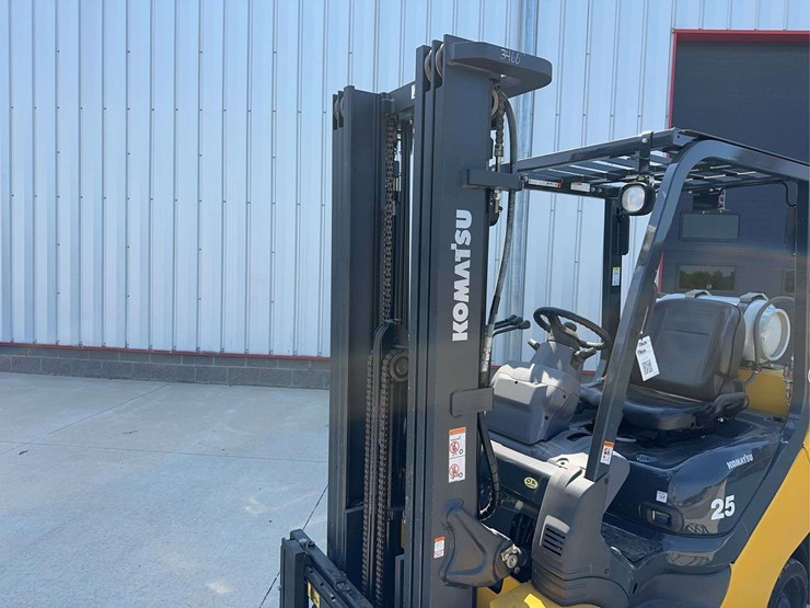 2018-komatsu-fg255t-16-forklift-image-13