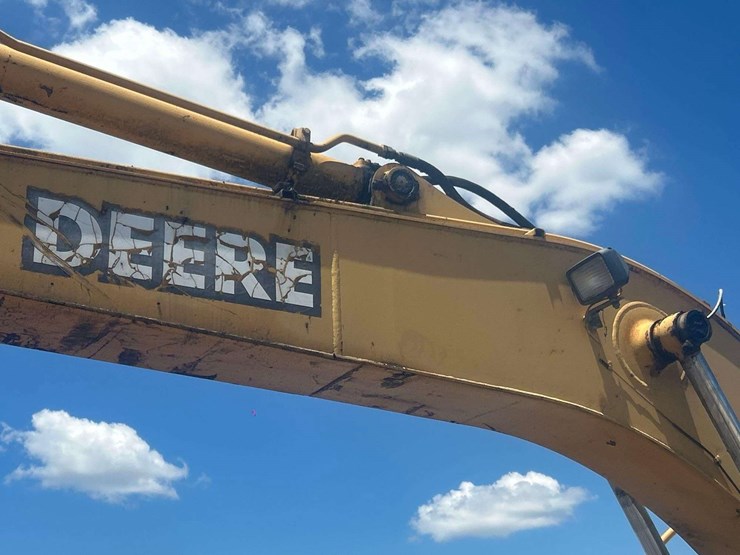 2006-deere-120c-image-26