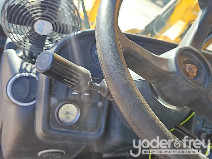2016-jcb-510-56-image-38