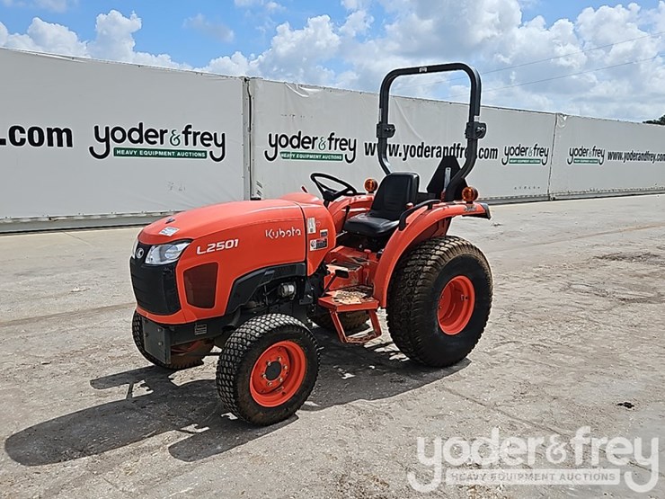 2020-kubota-l2501d-image-1