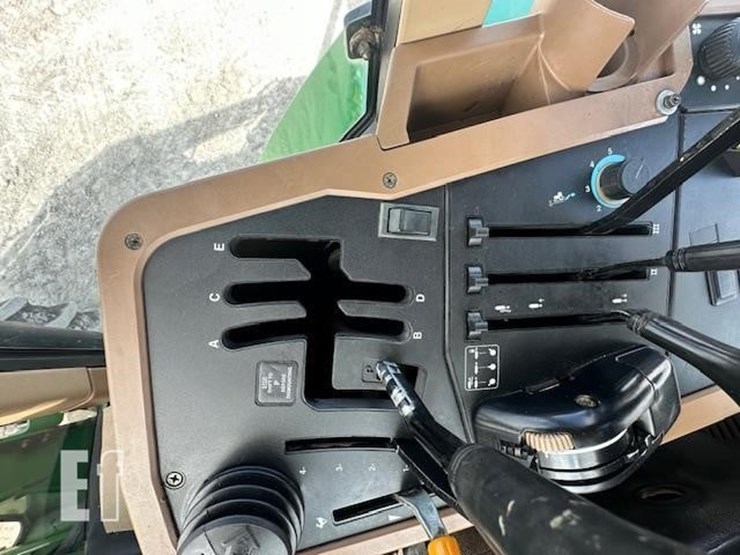 john-deere-7410-image-27