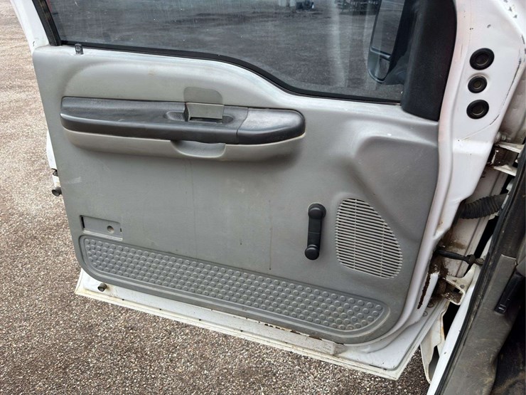 2007-ford-f450-image-56