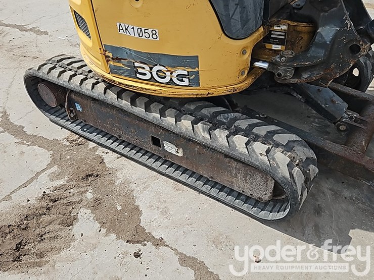 2017-deere-30g-image-13