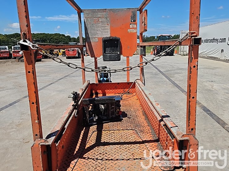 jlg-8042-image-12
