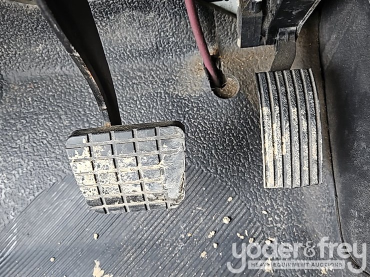 2015-international-durastar-4300-image-39