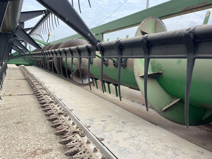 2011-john-deere-635f-image-44