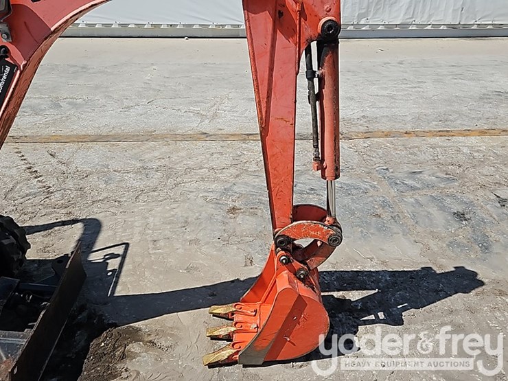 2018-kubota-k008-3-image-15
