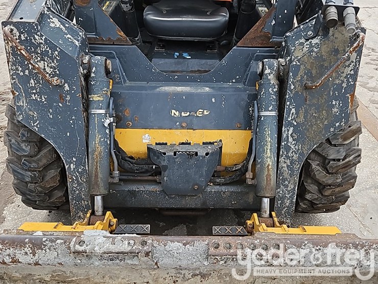 2019-deere-316gr-image-12