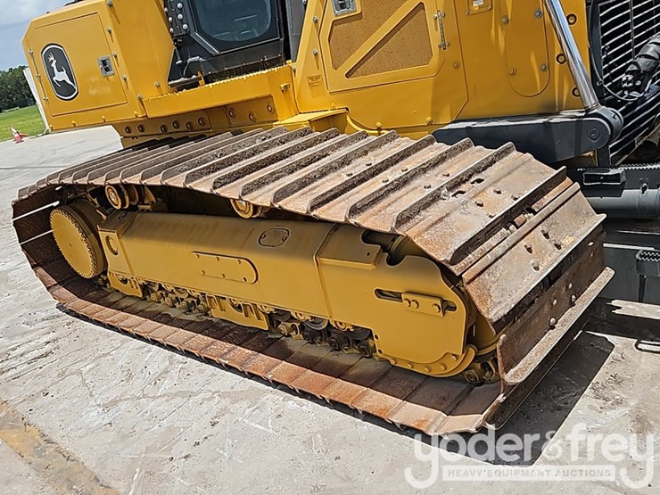 2022-deere-850l-lgp-image-13