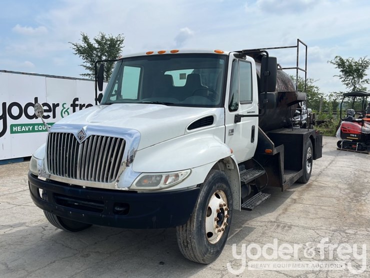 2006-international-durastar-4300-image-1
