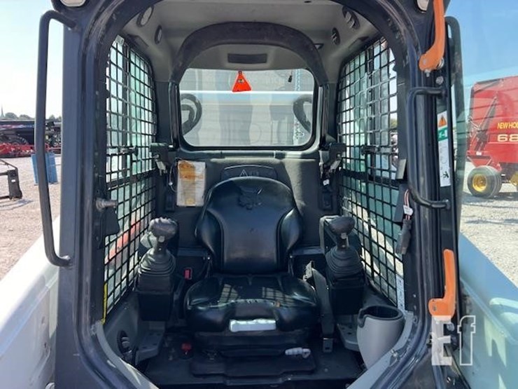 2021-bobcat-t595-image-21