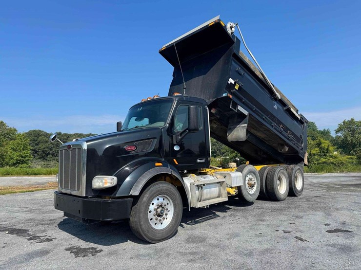 2016-peterbilt-567-image-1