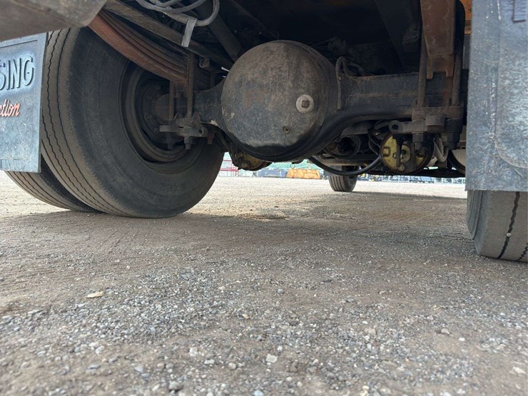 1999-kenworth-t300-image-21