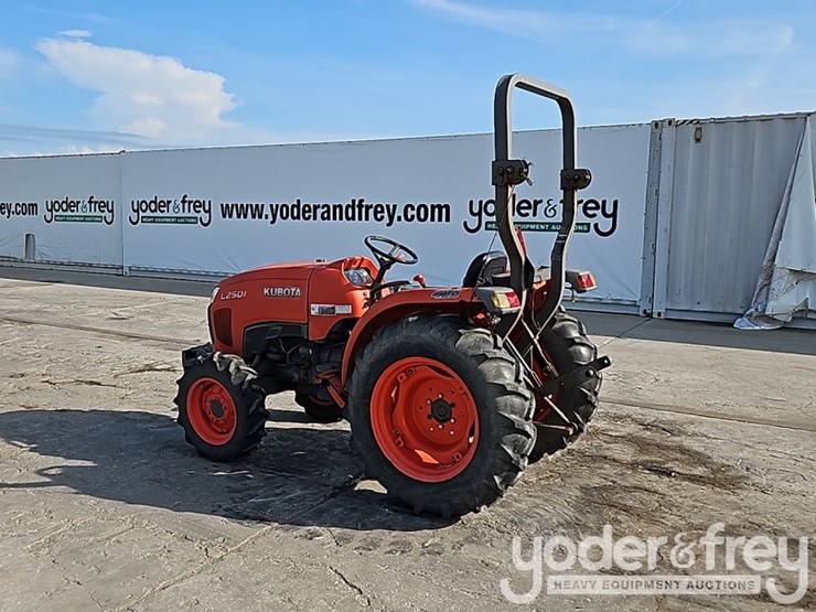 2014-kubota-l2501dt-image-4