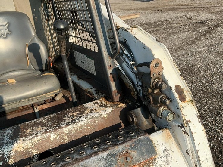 2004-bobcat-t190-image-41