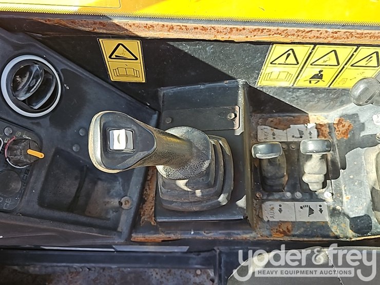 2016-jcb-510-56-image-34