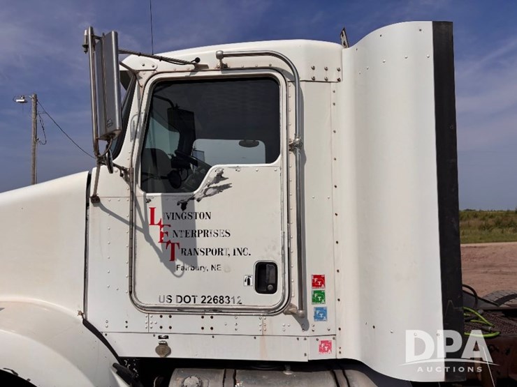 2003-kenworth-t800-image-25