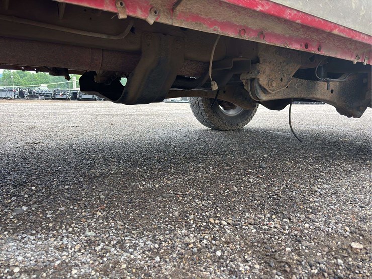 2011-ford-f350-image-40