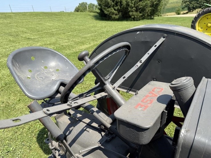 case-cc-tractor-image-13
