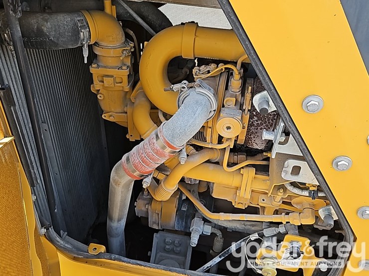 2022-deere-850l-lgp-image-28