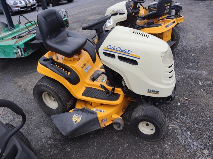 cub-cadet-lt1042-image-2