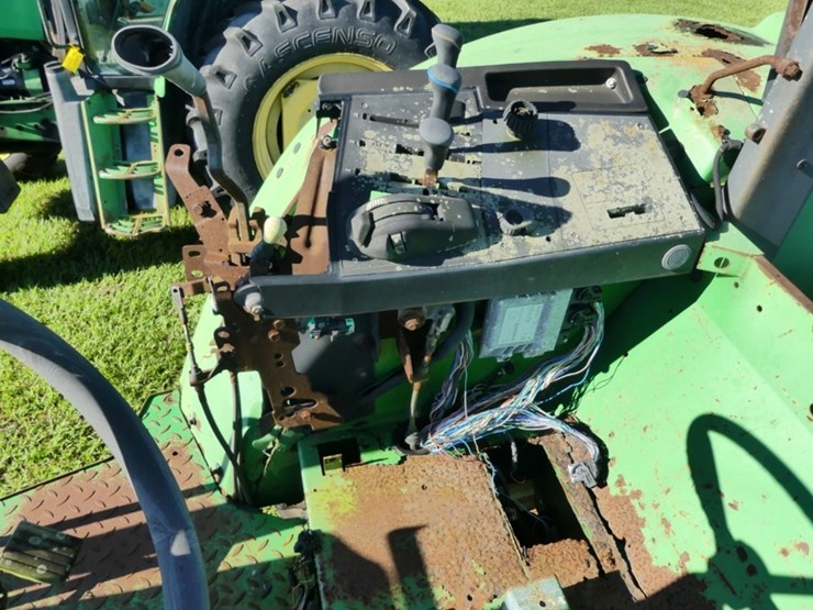 2009-john-deere-7330-image-12
