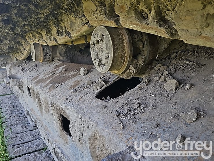 2015-caterpillar-329fl-image-9