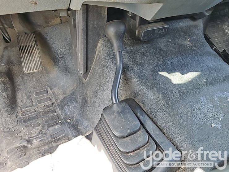 2015-ford-f550-image-33