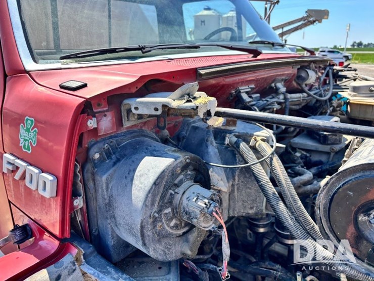 1992-ford-f700-image-63