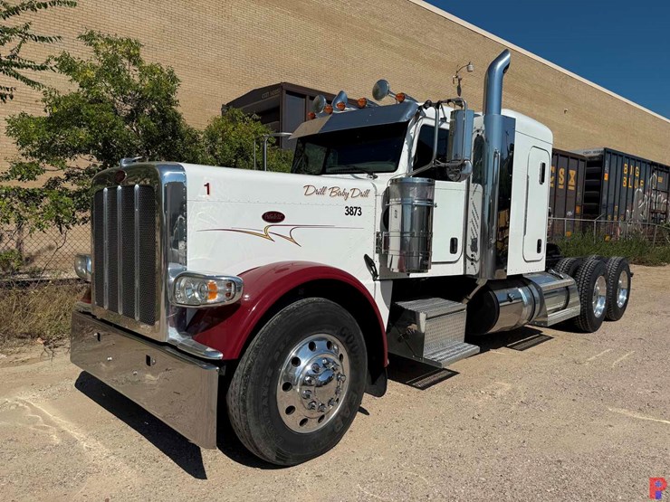 2014-peterbilt-389-image-1