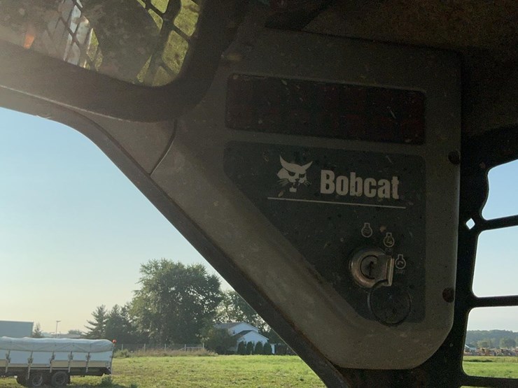 2004-bobcat-t190-image-49