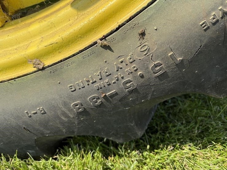 john-deere-720-image-7