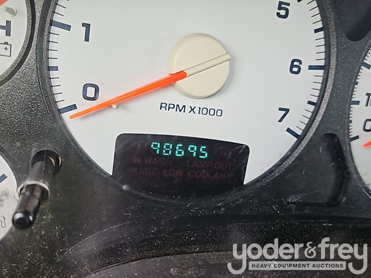 2002-dodge-1500-image-25