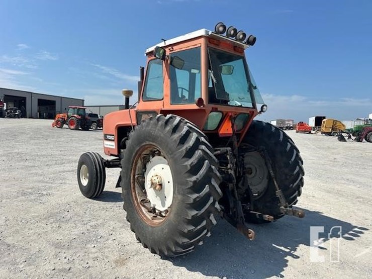 allis-chalmers-7020-image-3